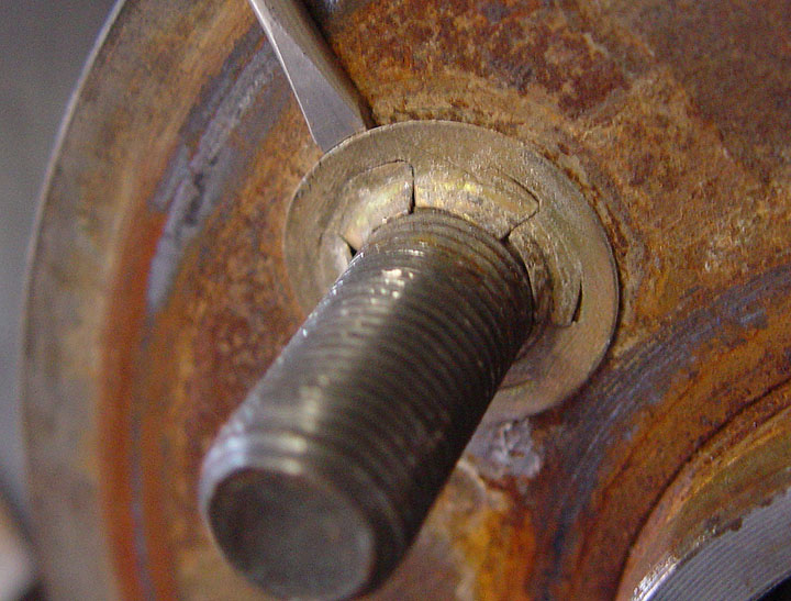 Replace rear wheel stud jeep wrangler #5