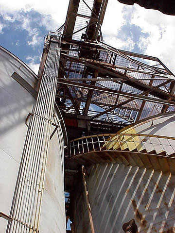 Owens Dry Lake Factory 01