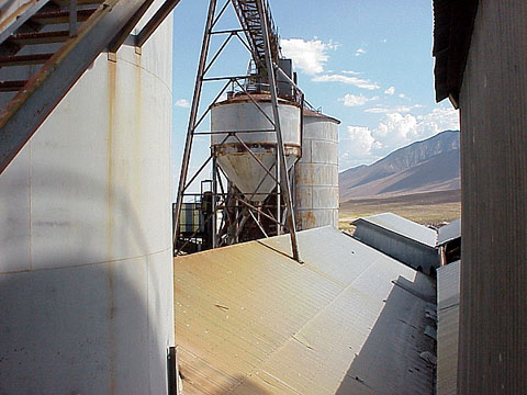 Owens Dry Lake Factory 02