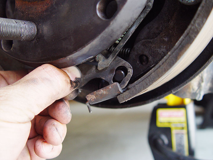 Jeep Rear Drum Brake Remove - Install and Adjust