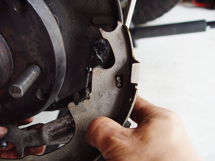 Jeep Rear Drum Brake Remove - Install and Adjust