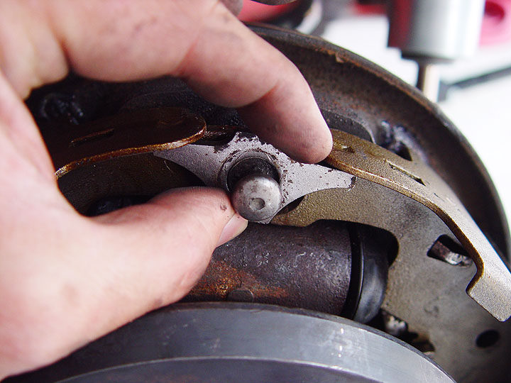 Jeep Rear Drum Brake Remove - Install and Adjust